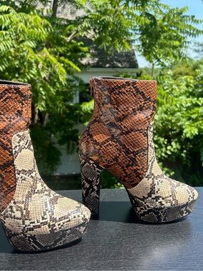 Snake-Print Platform Ankle Boots - Brown/Beige